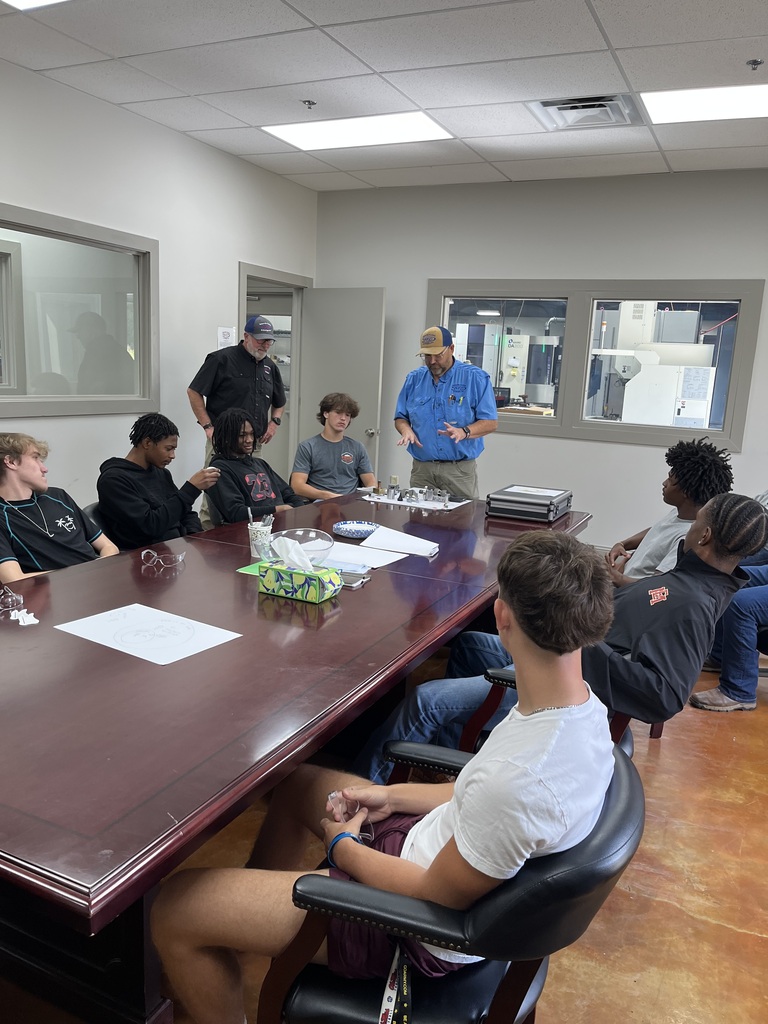 Advanced Manufacturing 2nd Year students toured Batesville Tool & Design