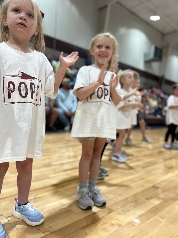 Elementary students at cheer camp