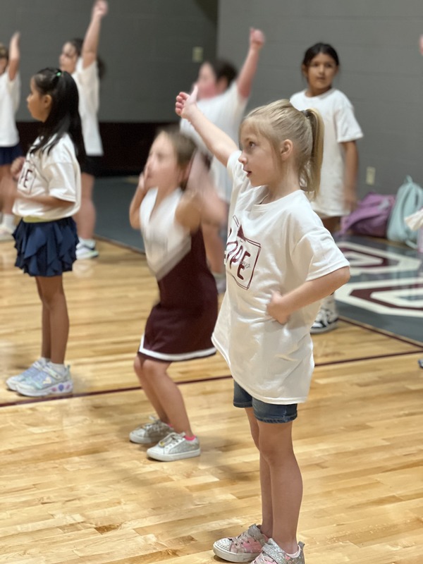 Elementary students at cheer camp