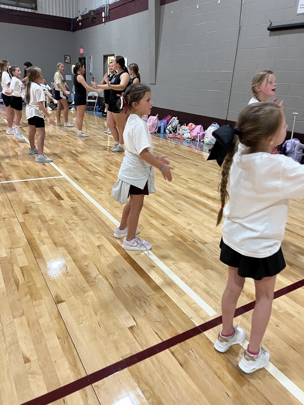 Elementary students at cheer camp