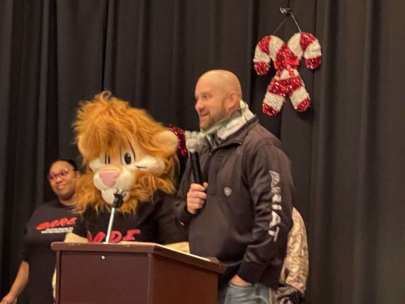 Dare Mascot and sheriff deputy