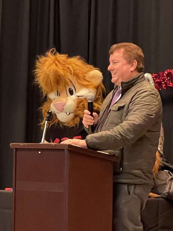 Dare Mascot and sheriff deputy