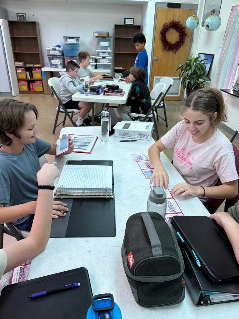Discovering cells in 6th grade