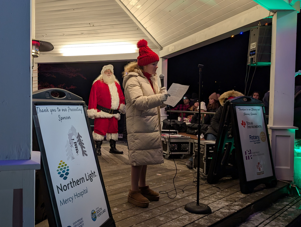 Mill Creek Tree Lighting