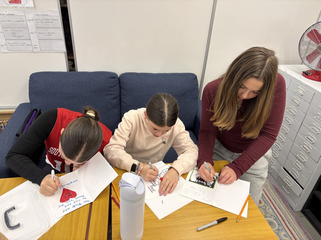 SPMS students creating thank you card for school board members.