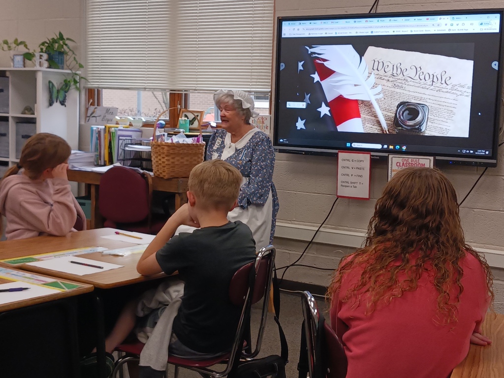 9-22-26 Mrs. Boyce's 5th graders enjoyed an informative presentation from local DAR representative, Ms. Sharon Ellett, who spoke about Constitution Day and the early history of our country. Each student received a copy of the US Constitution and other patriotic souvenirs. Thank you, Ms. Ellett!