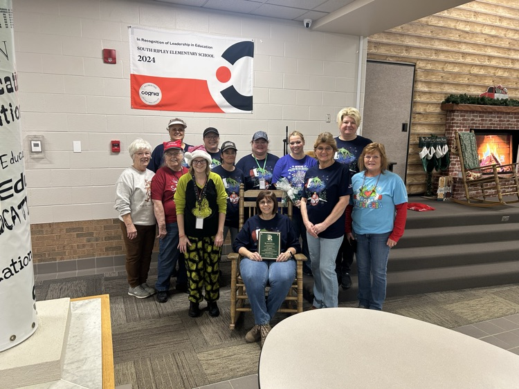 Wanda with cafeteria staff