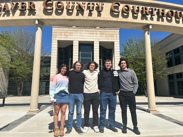 SSHS students visiting Beaver County Courthouse