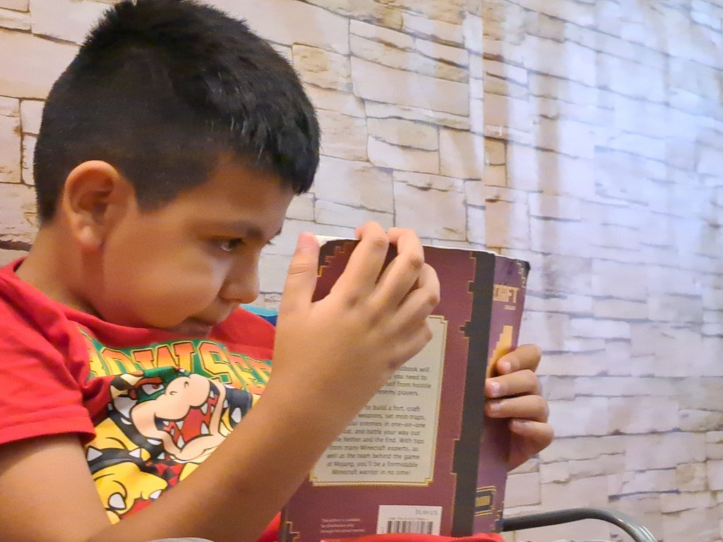 students reading books