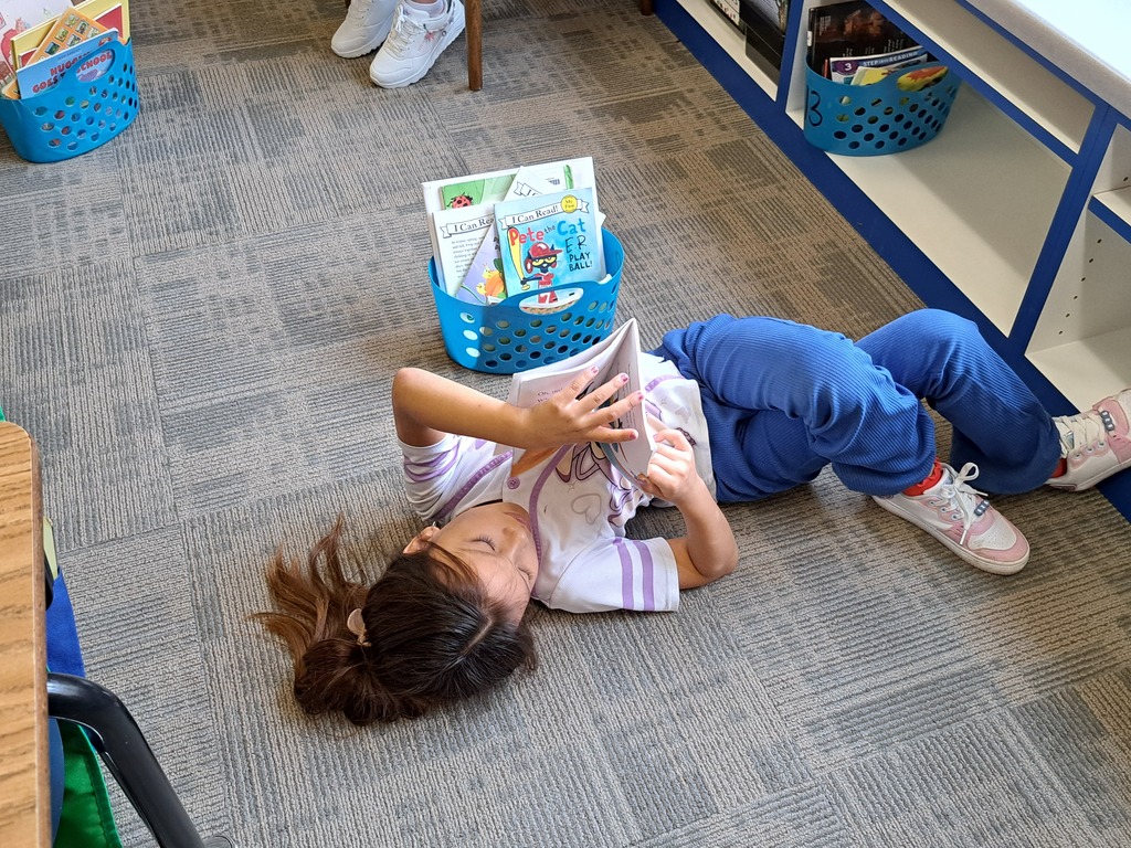 students reading books