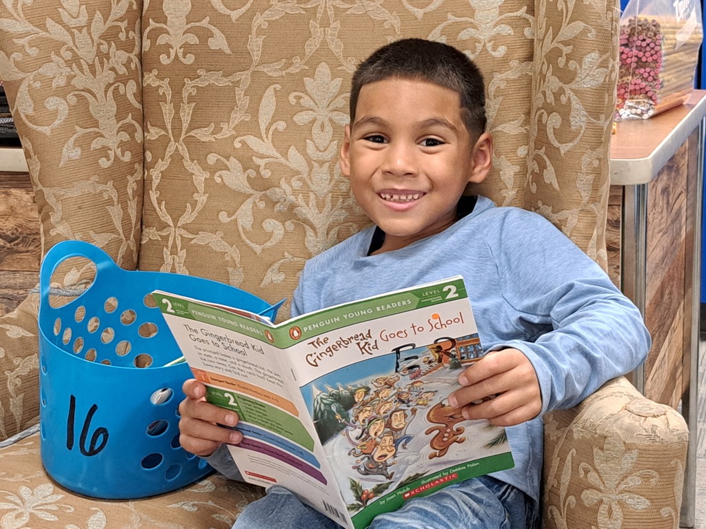 students reading books