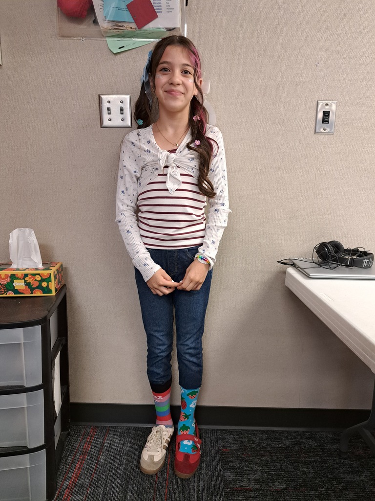 student wearing mismatched clothing