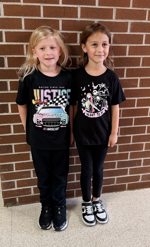 Pictures of kids dressed up for Homecoming