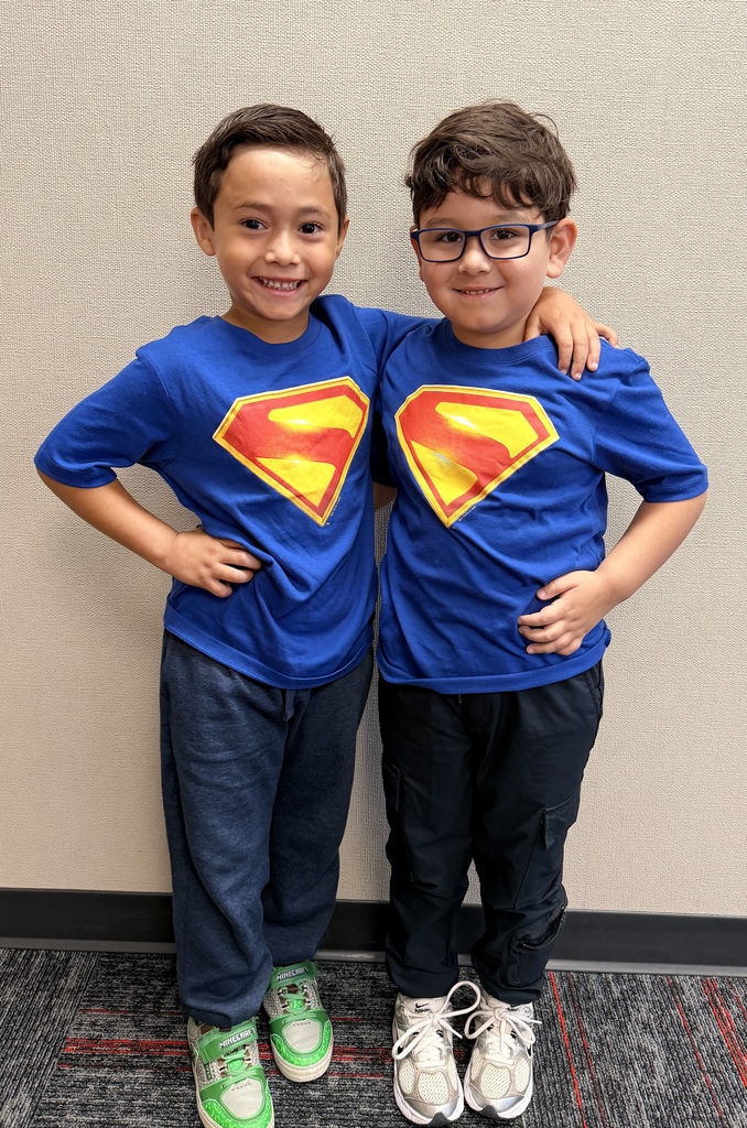 Pictures of kids dressed up for Homecoming