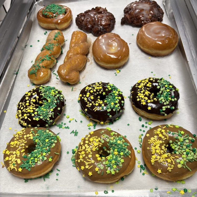 donuts at Maupin market