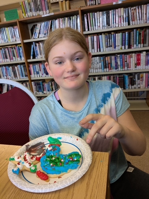 ICC Club Cookies decorating