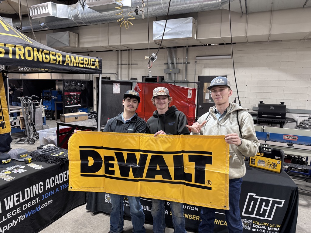 Students at the Western Welding Academy Tour