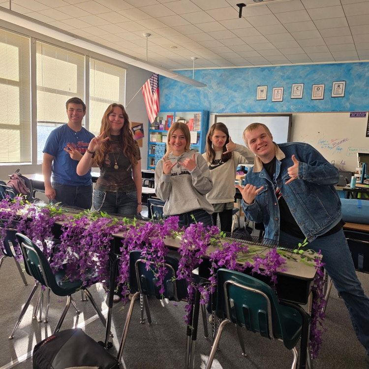 juniors prepping for prop