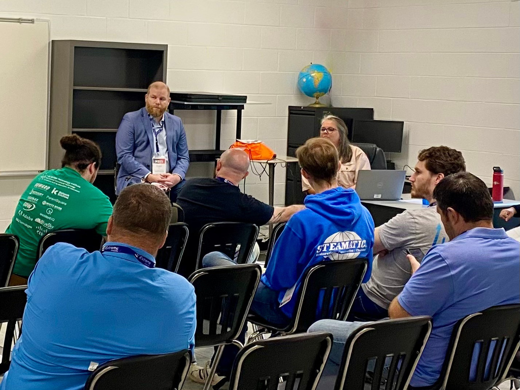 Man leading PD