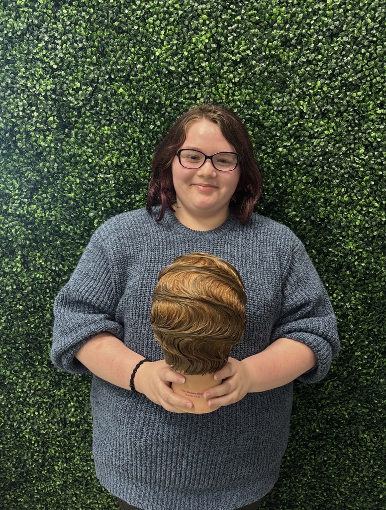 FINGER WAVE PERFECTION! Look at this beautiful finger wave! Shelby Speer, a Madison Cosmetology student, absolutely nailed this classic technique on her very first try! The precision, smoothness, and attention to detail are what it’s all about! So proud to see our students mastering their skills and showcasing their talent!