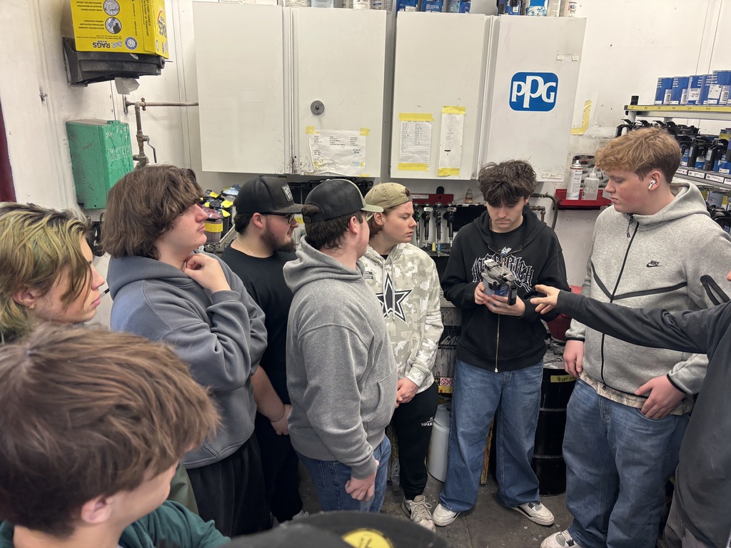 Students visit Precision Autocraft