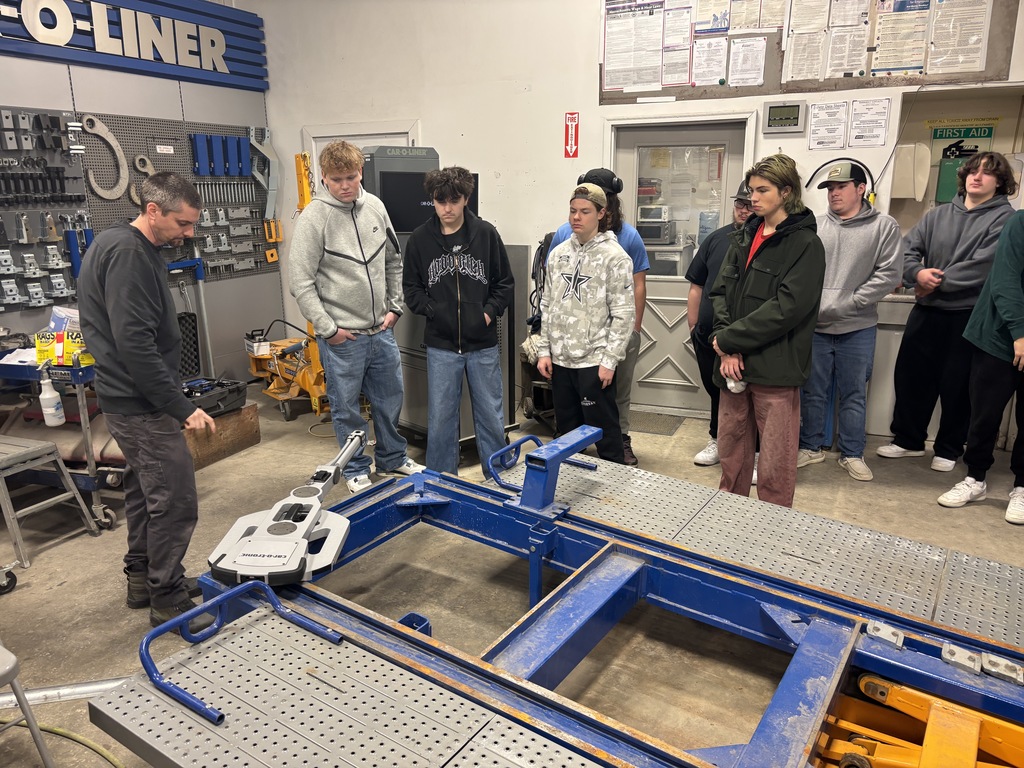 Students visit Precision Autocraft