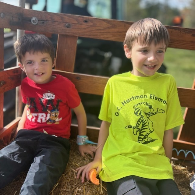 students visiting the red deer farm
