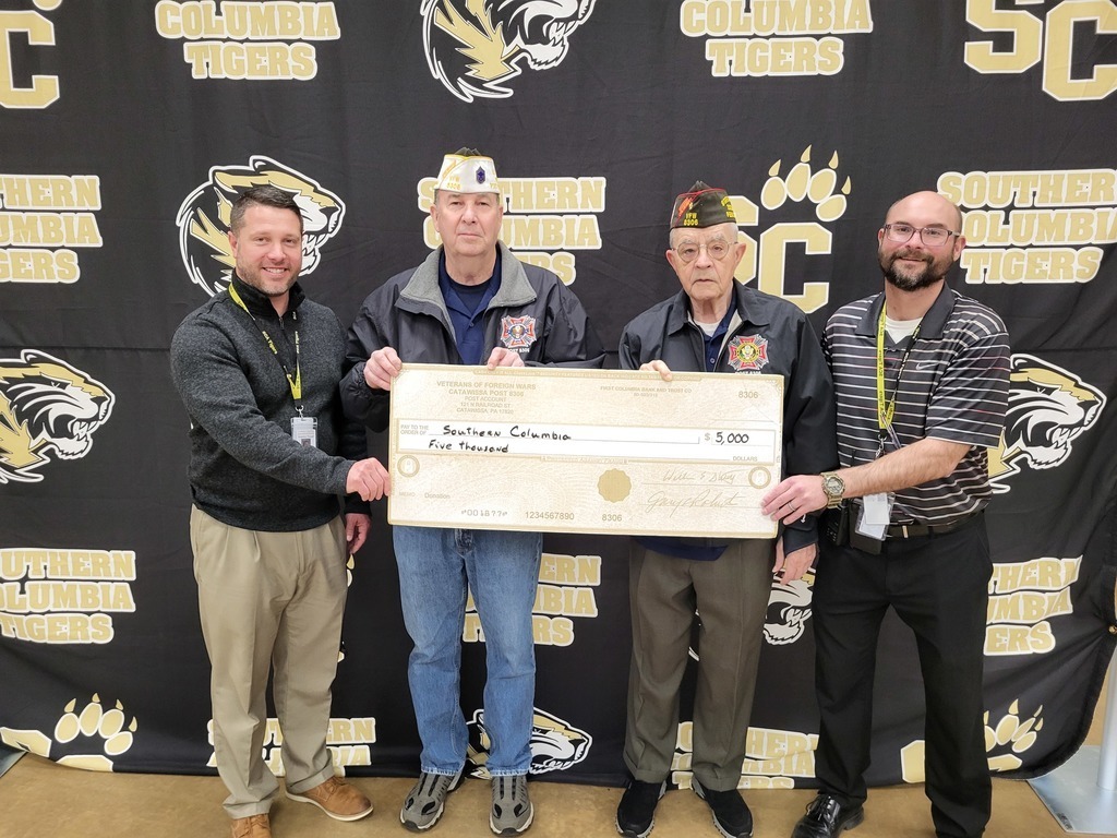 photo of vfw contribution to school and students