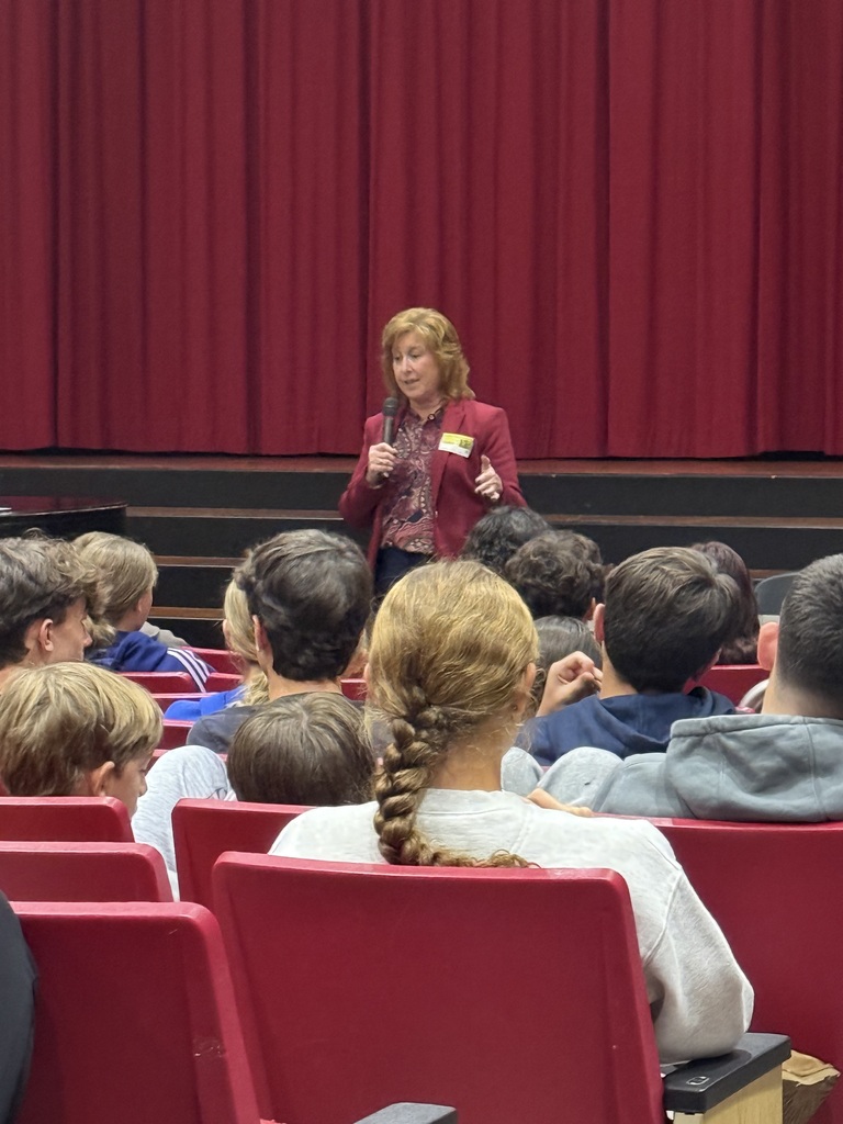 senator speaking to students