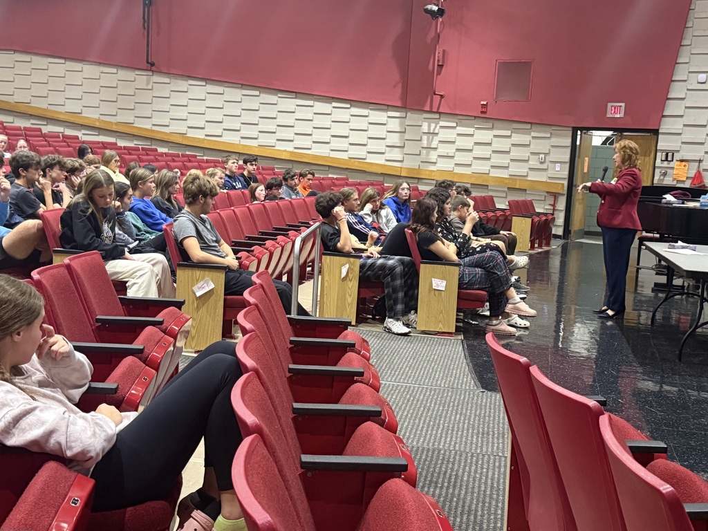 senator speaking to students