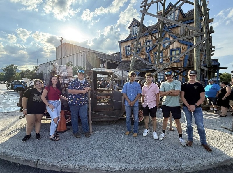 On our 3rd day of Officer Retreat, we had dinner at the Hatfield and Mccoy dinner show. 