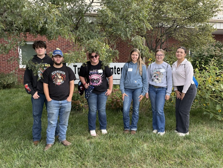 6 students attending Ag Day