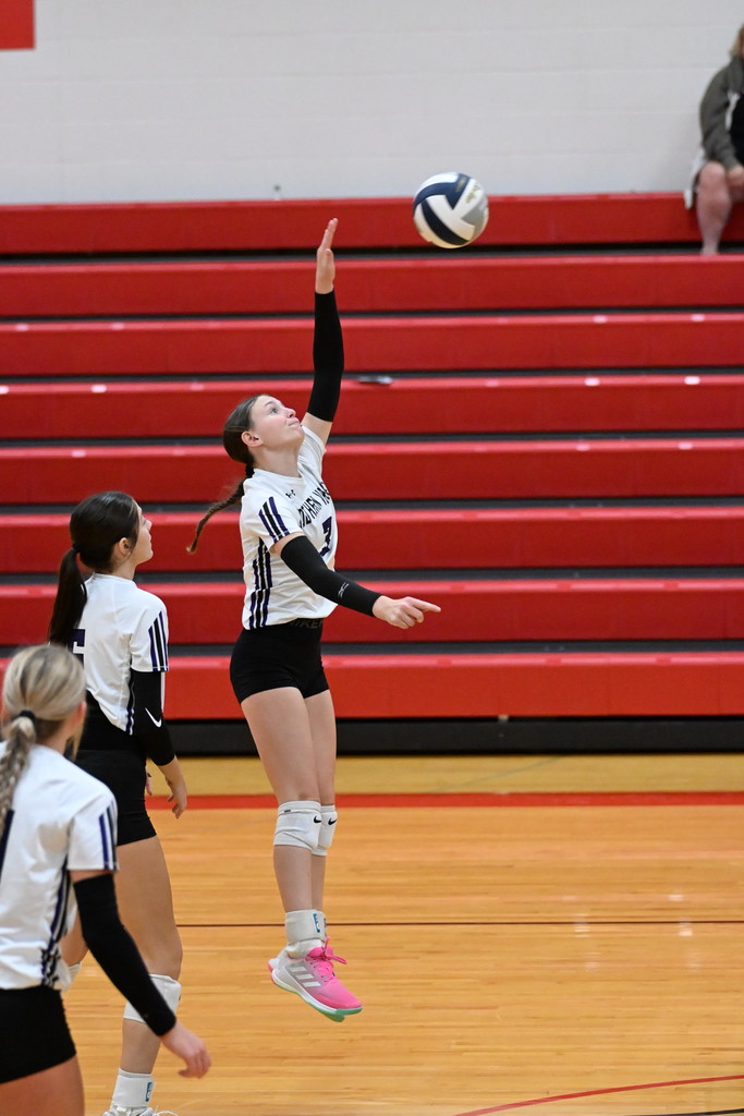 Lauren on the attack
