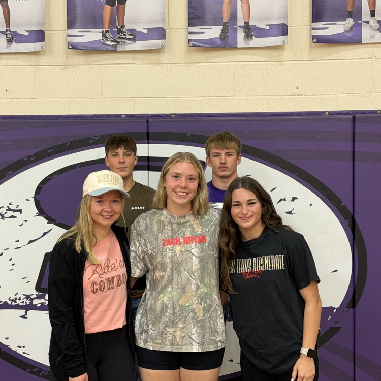 seniors (Ellie, Sully, Jorja, Hayden, Hayley). not picture is Aydyn