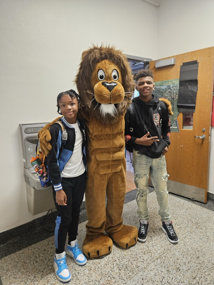 🦁💪