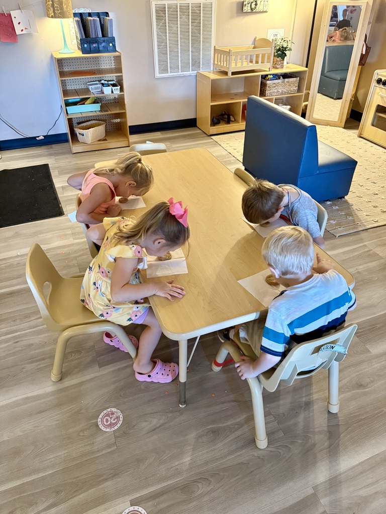 children smelling cookies