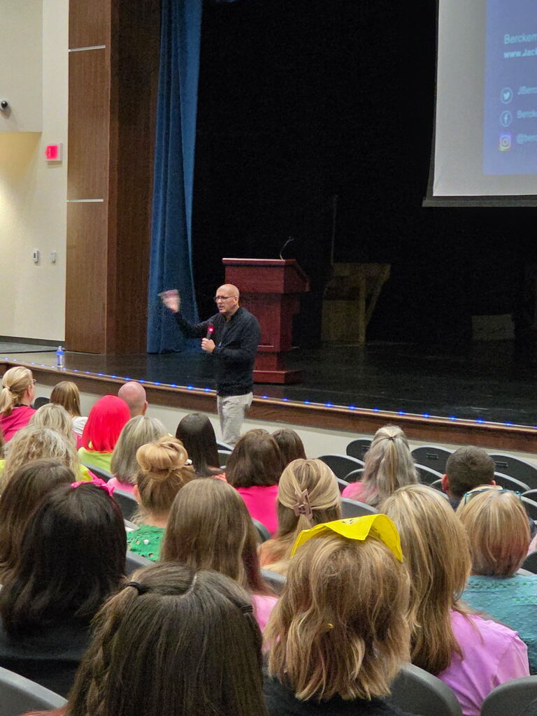 auditorium guest and speaker