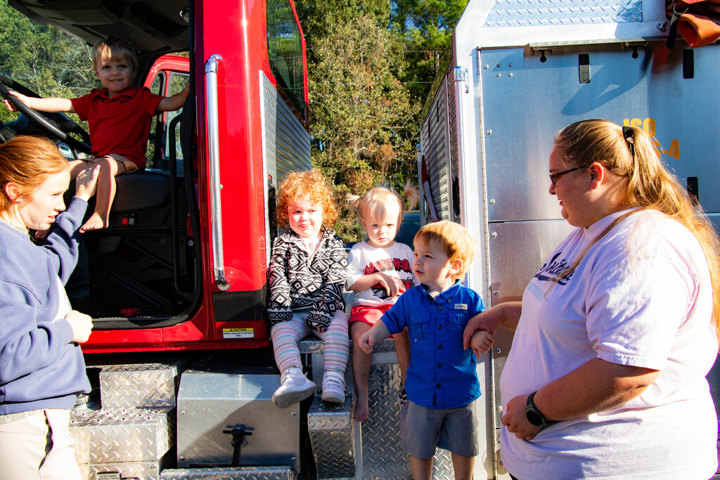 preschoolers with fire fighters