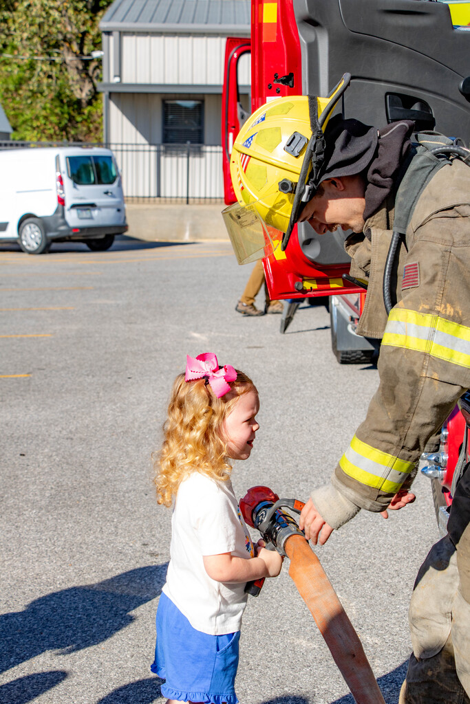 preschoolers with fire fighters