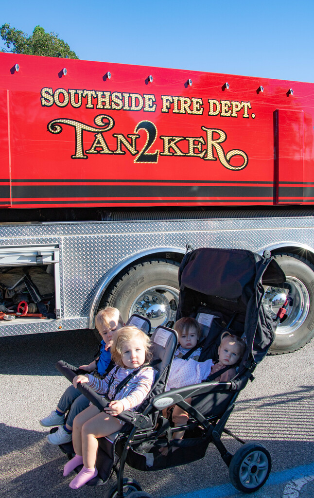 preschoolers with fire fighters