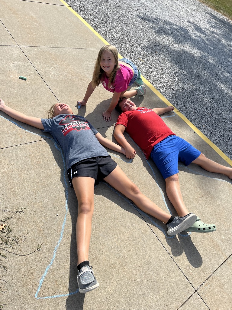 3rd grade had a “colorful” day outside!