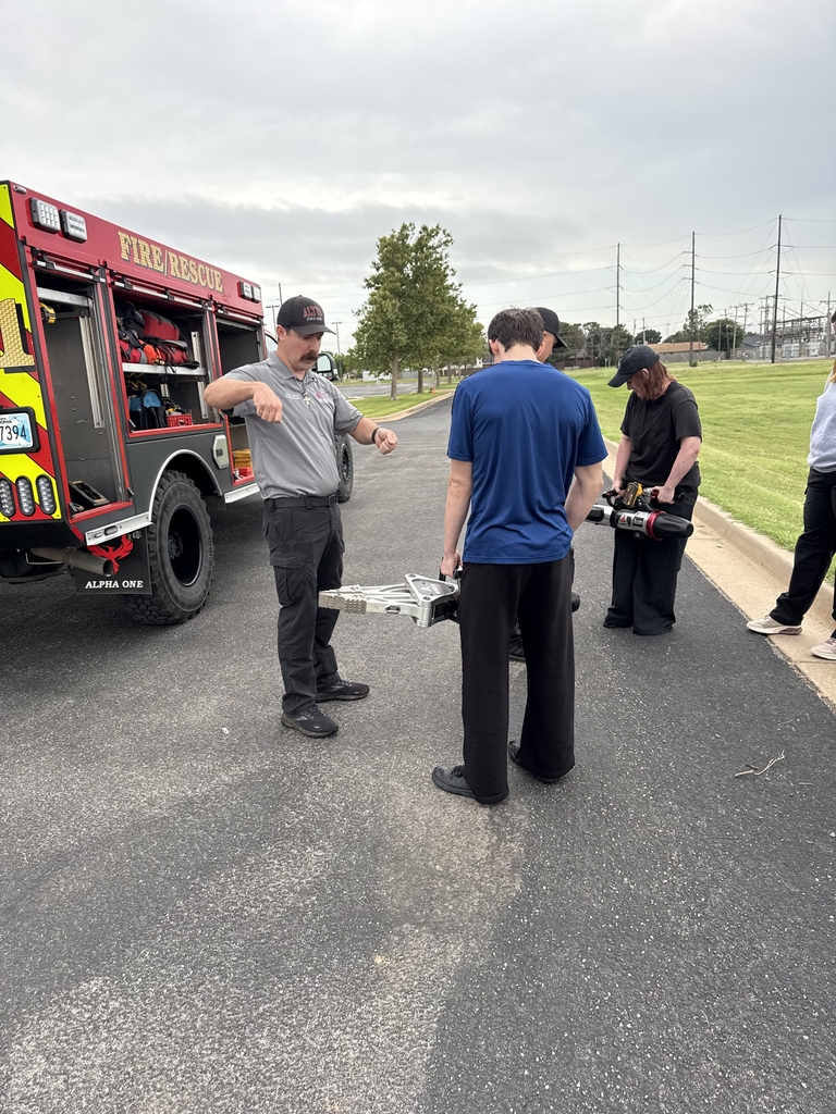 Altus Fire Fighter and EMT Isaac Bates instructs Emergency Medical Technician students at Southwest Tehcnology tools used in fire/rescue.