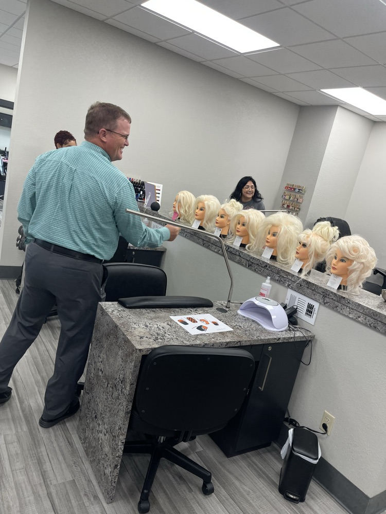 man judging hairstyles