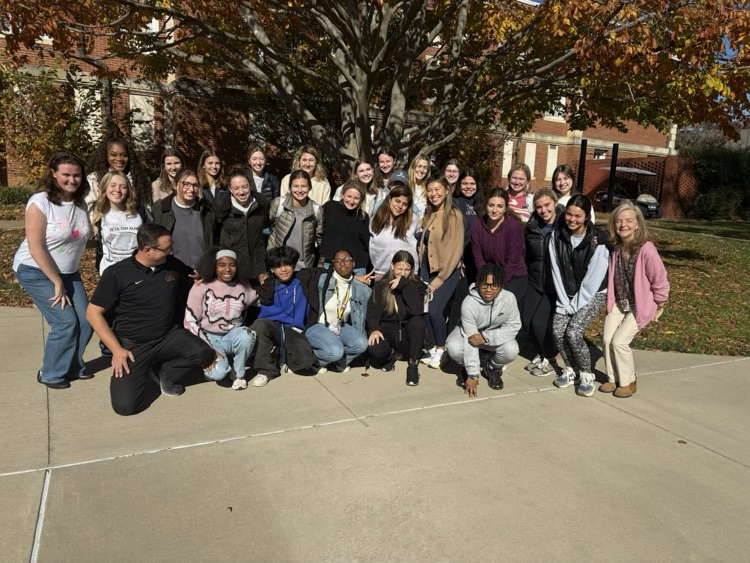 Carver AVID Elective Class Teaches a Wofford Class