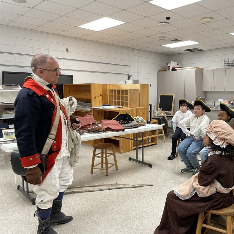 Upper El Colonial Day