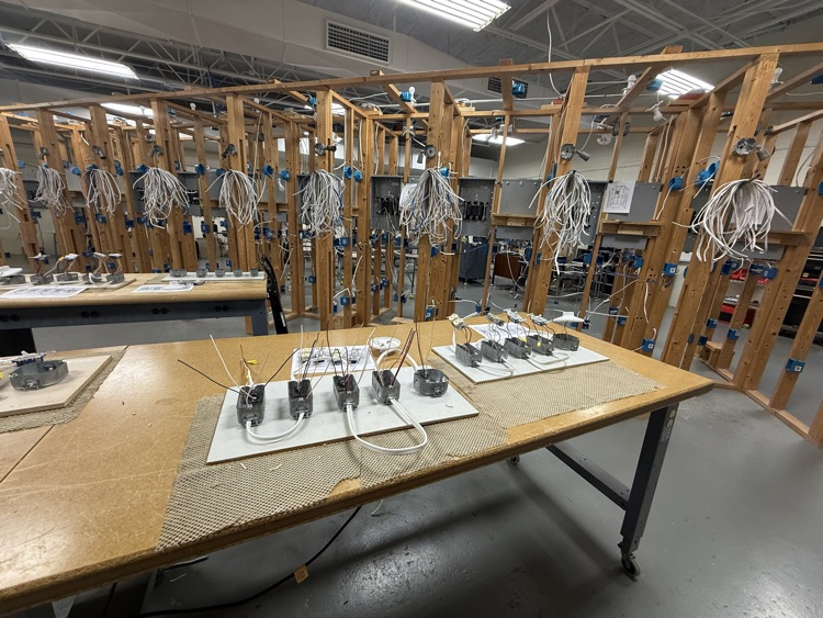 Carver 8th Grade Visits Daniel Morgan