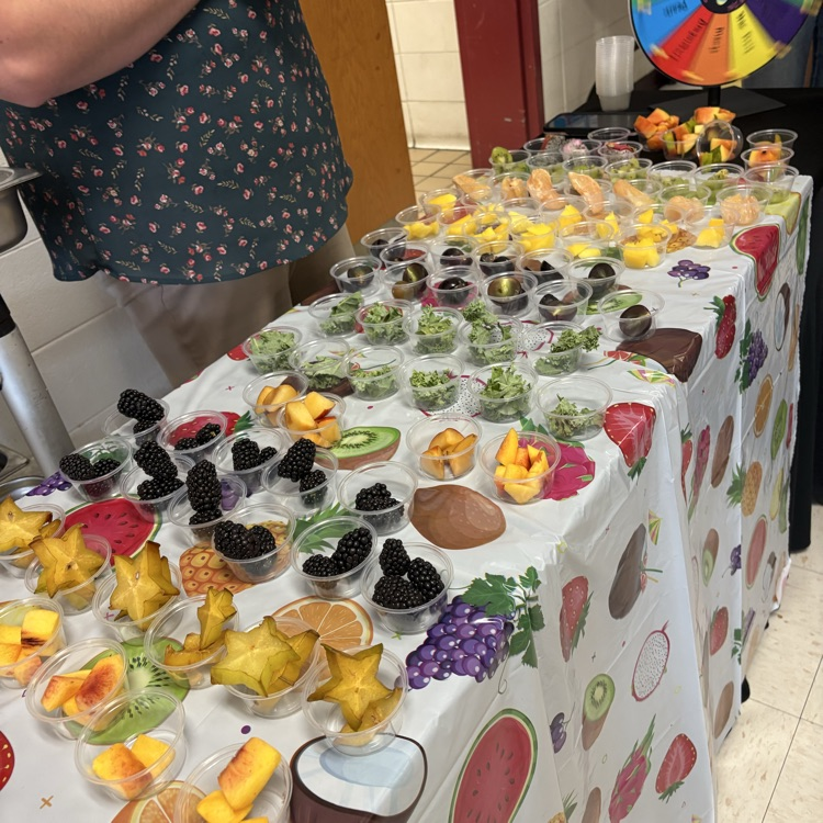 Students try new food at lunch