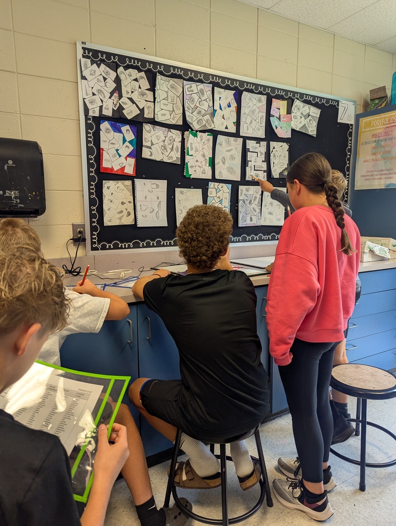 LMS visual arts students