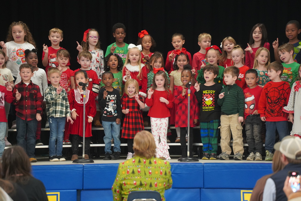 Cowpens Elementary School's 5K Christmas Play