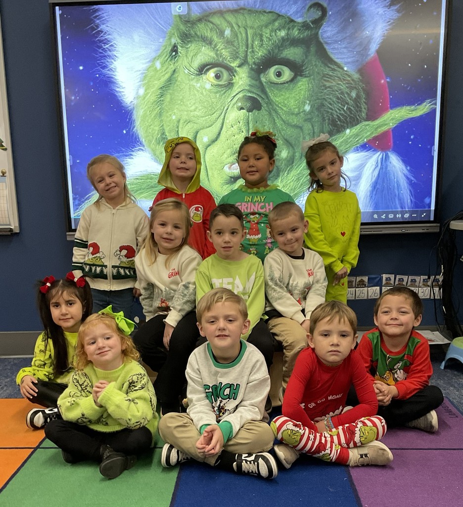 Mrs. Mathis and Mrs. Snapp grinch day picture